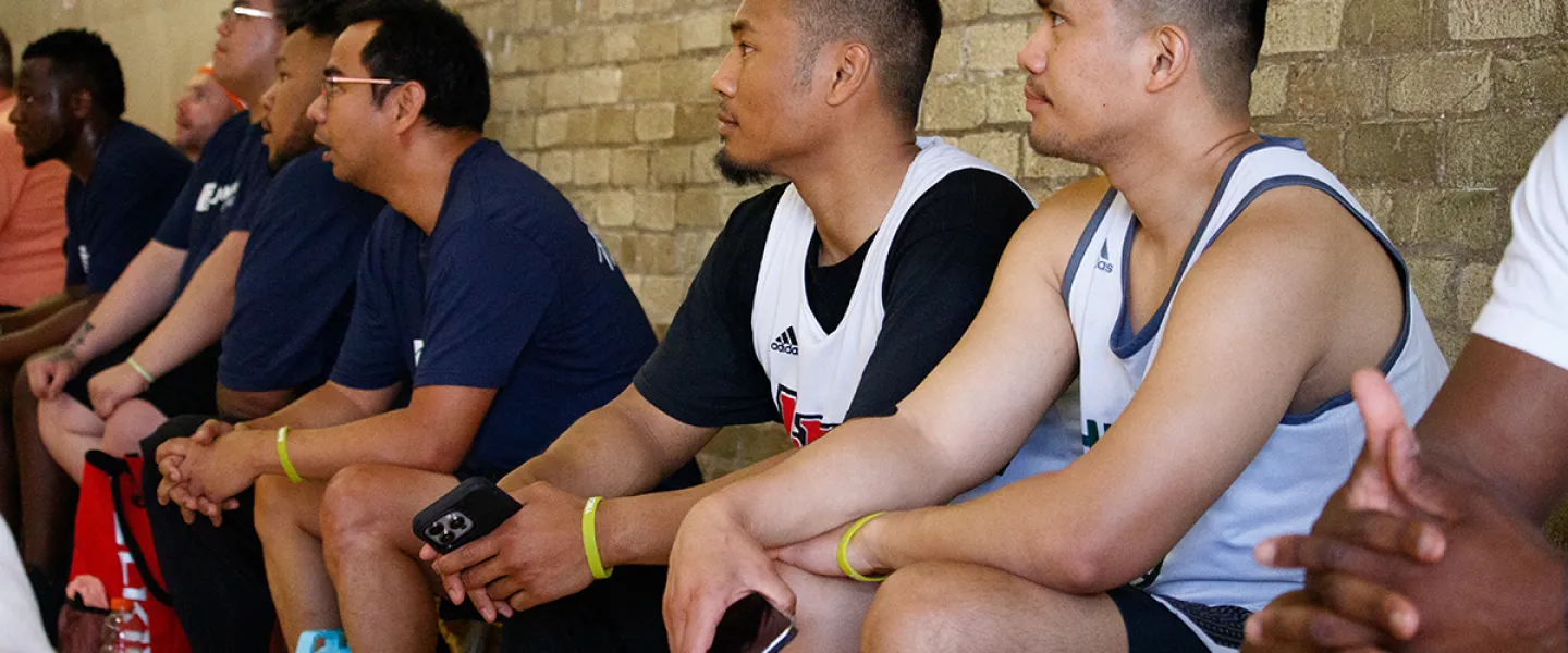 teams watching tournament