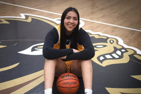 Emily Mandamin, University of Manitoba Bisons athlete